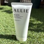 ALLIE Gel UV EX tube — friction-resistant Japanese sunscreen for outdoor and beach days